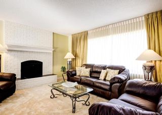 Photo 3: 124 Palis Way SW in Calgary: Palliser Detached for sale : MLS®# A2004177