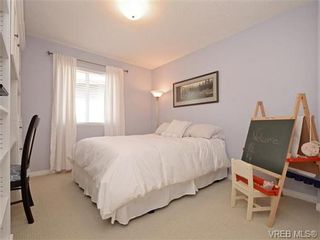 Photo 12: 104 Stoneridge Close in VICTORIA: VR Hospital House for sale (View Royal)  : MLS®# 730553