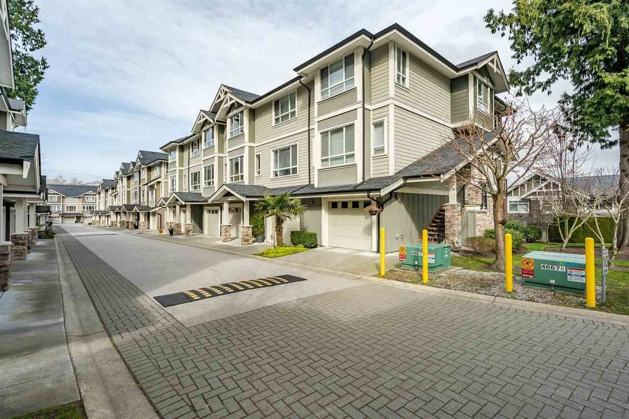 Main Photo: 24 2955 156 Street in Surrey: Grandview Surrey Townhouse for sale in "Arista" (South Surrey White Rock)  : MLS®# R2575382