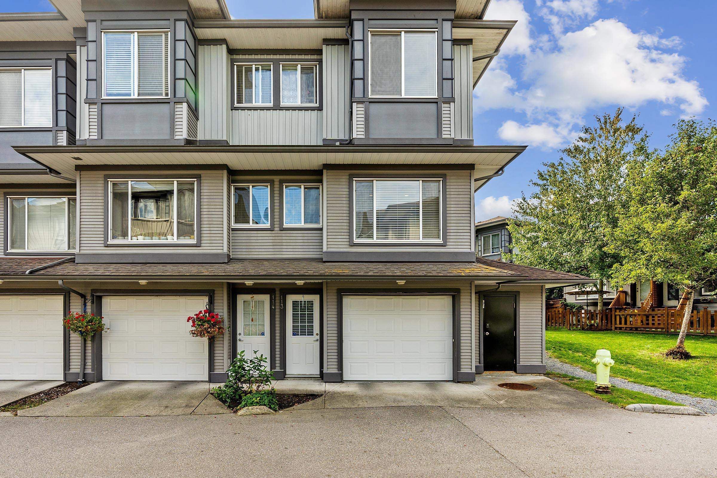 Main Photo: 113 18701 66 Avenue in Surrey: Cloverdale BC Townhouse for sale in "ENCORE AT HILLCREST" (Cloverdale)  : MLS®# R2619869