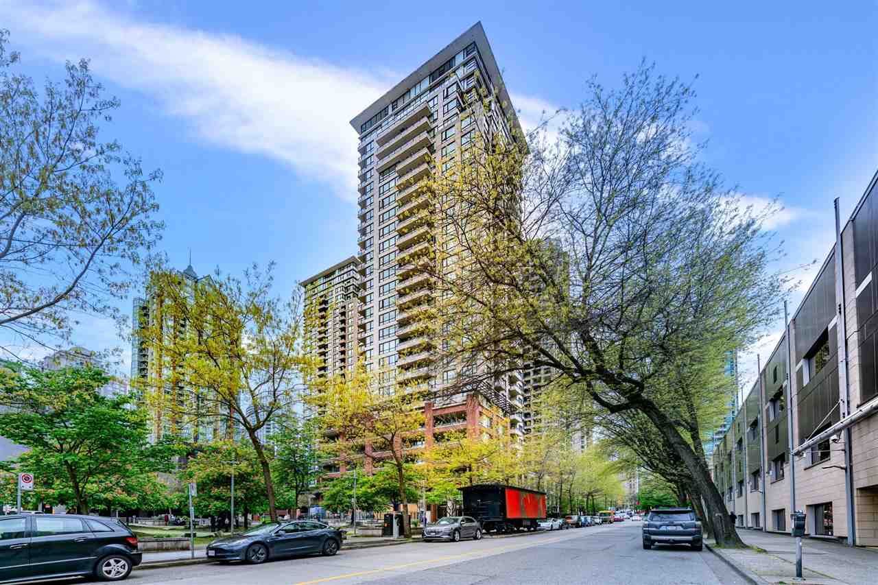 Main Photo: 2107 977 MAINLAND Street in Vancouver: Yaletown Condo for sale (Vancouver West)  : MLS®# R2574054