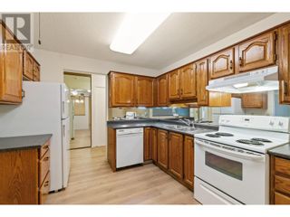 Photo 4: 1610 Gordon Drive Unit# 205 in Kelowna: House for sale : MLS®# 10311261