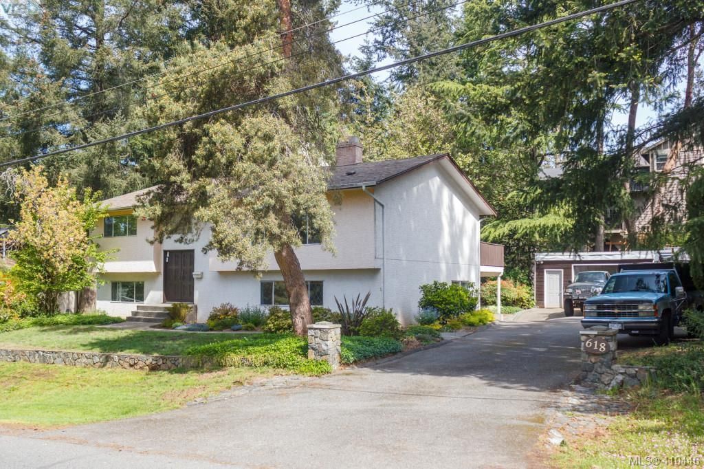 Main Photo: 618 Goldie Ave in VICTORIA: La Thetis Heights House for sale (Langford)  : MLS®# 813665