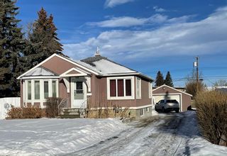 Main Photo: 7716 36 Avenue NW in Calgary: Bowness Detached for sale : MLS®# A2023317