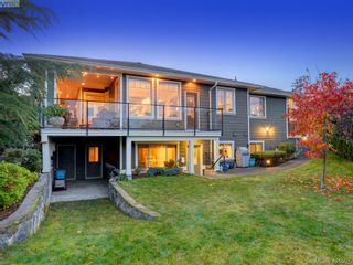Photo 31: 6437 Fox Glove Terr in VICTORIA: CS Tanner House for sale (Central Saanich)  : MLS®# 801370