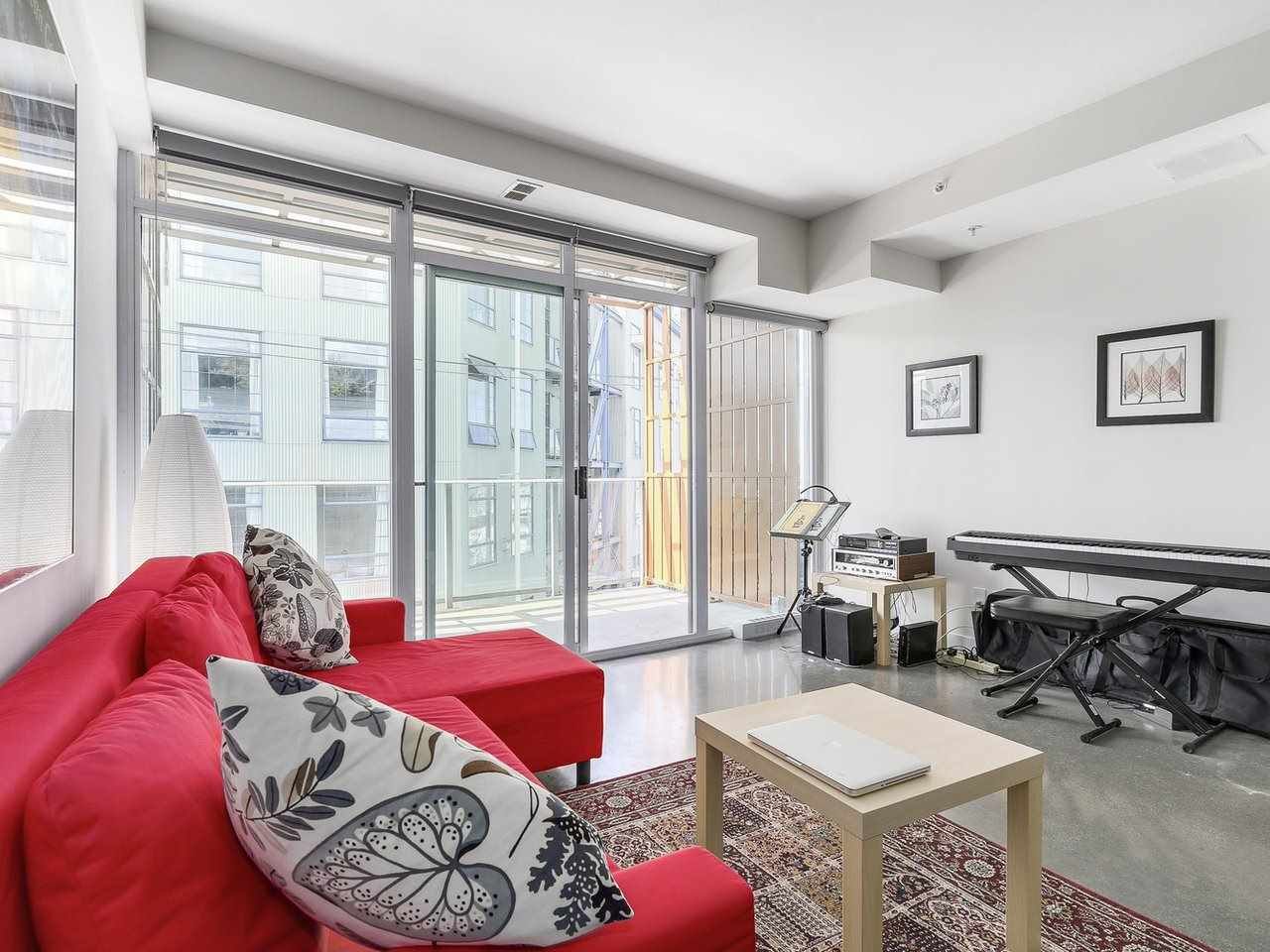 Photo 4: Photos: 522 256 E 2ND Avenue in Vancouver: Mount Pleasant VE Condo for sale in "JACOBSEN" (Vancouver East)  : MLS®# R2161219