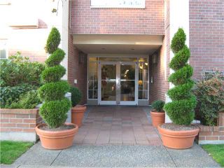 Photo 8: 212 2105 W 42ND Avenue in Vancouver: Kerrisdale Condo for sale in "BROWNSTONE" (Vancouver West)  : MLS®# V971377