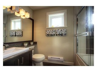 Photo 9: 11 1130 EWEN Avenue in New Westminster: Queensborough Townhouse for sale in "GLADSTONE PARK" : MLS®# V942287