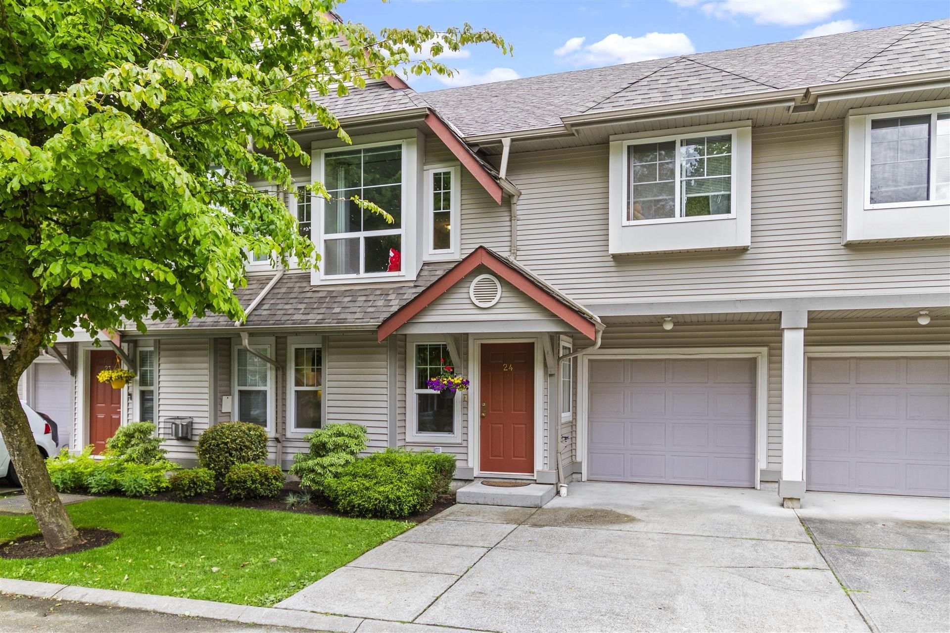 Main Photo: 24 23085 118 Avenue in Maple Ridge: East Central Townhouse for sale in "Sommerville Gardens" : MLS®# R2698479