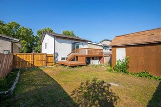 Photo 28: 115 Petriw Bay in Winnipeg: Meadows West Residential for sale (4L)  : MLS®# 202223336