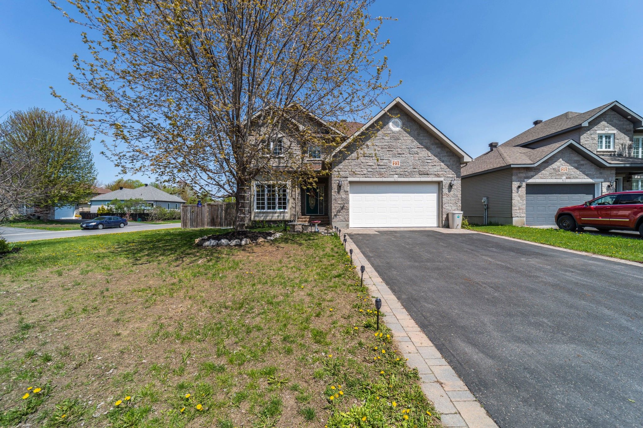Main Photo: 23 Honore Crescent in Limoges: House for sale : MLS®# 1341041