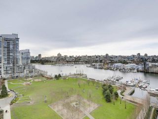 Photo 11: 1206 638 BEACH Crescent in Vancouver: Yaletown Condo for sale in "ICON I" (Vancouver West)  : MLS®# R2148228
