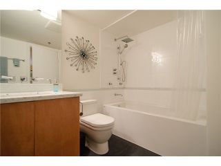 Photo 7: 101 1465 Comox Street in Brighton Court: Home for sale