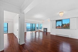 Photo 12: 33 2216 FOLKESTONE Way in West Vancouver: Panorama Village Condo for sale : MLS®# R2729161