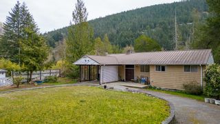 Photo 2: 12780 MAINSAIL Road in Madeira Park: Pender Harbour Egmont House for sale (Sunshine Coast)  : MLS®# R2865594