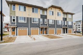 Photo 2: 317 Marquis Lane SE in Calgary: Mahogany Row/Townhouse for sale : MLS®# A1214179