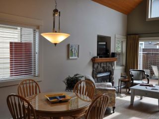 Photo 4: 151 1080 RESORT DRIVE in PARKSVILLE: PQ Parksville Row/Townhouse for sale (Parksville/Qualicum)  : MLS®# 809247