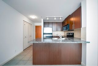 Photo 9: 2203 892 CARNARVON Street in New Westminster: Downtown NW Condo for sale in "AZURE 2" : MLS®# R2873623