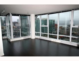 Photo 4: 1805 668 CITADEL PARADE BB in Vancouver: Downtown VW Condo for sale in "SPECTRUM 2" (Vancouver West)  : MLS®# V682739
