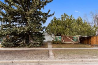 Main Photo: 2612 66 Avenue SW in Calgary: Lakeview Detached for sale : MLS®# A2119029