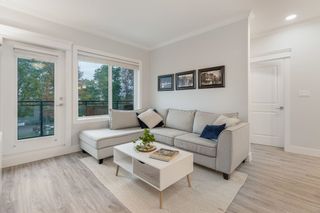 Photo 2: 406 2229 ATKINS Avenue in Port Coquitlam: Central Pt Coquitlam Condo for sale in "Downtown Pointe" : MLS®# R2828737