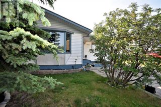 Photo 4: 559 Mountain Street in Hinton: House for sale : MLS®# A2113896