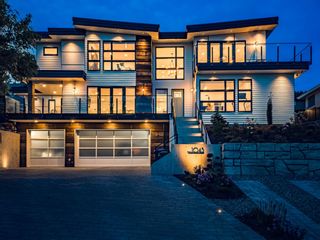 Photo 1: 1043 GLACIER VIEW Place in Squamish: Garibaldi Highlands House for sale in "Garibaldi Highlands" : MLS®# R2711367