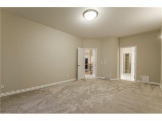 Photo 18: 129 SIMCOE Crescent SW in Calgary: Signal Hill House for sale : MLS®# C4106830