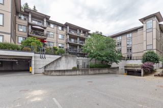Photo 3: 101 33898 Pine Street in Abbotsford: Central Abbotsford Condo for sale : MLS®# R2706575
