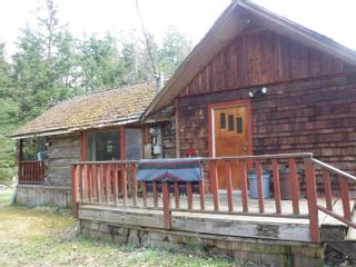 Photo 2: 2355 JUSTIN Road in Williams Lake: Bella Coola/Hagensborg House for sale in "Gibbs" : MLS®# R2675125