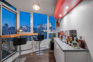 Photo 12: 2601 1033 MARINASIDE Crescent in Vancouver: Yaletown Condo for sale in "QUAYWEST" (Vancouver West)  : MLS®# R2505008