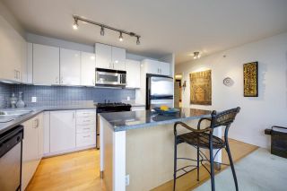 Photo 6: 808 175 W 1ST Street in North Vancouver: Lower Lonsdale Condo for sale in "TIME" : MLS®# R2837729