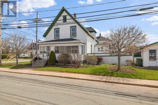 Photo 2: 35 Spring Street in Summerside: House for sale : MLS®# 202324261