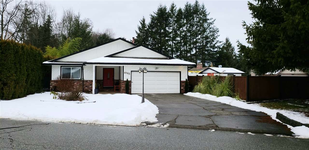 Main Photo: 4945 198B Street in Langley: Langley City House for sale : MLS®# R2429631