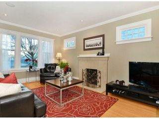 Photo 3: 561 W 20TH Avenue in Vancouver: Cambie House for sale in "DOUGLAS PARK" (Vancouver West)  : MLS®# V1093678