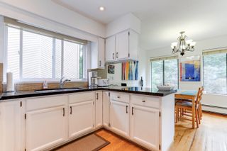 Photo 11: 27 ESCOLA Bay in Port Moody: Barber Street House for sale : MLS®# R2736557