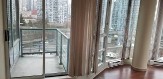 Photo 5: 1007 1067 MARINASIDE Crescent in Vancouver: Yaletown Condo for sale in "QUAY WEST" (Vancouver West)  : MLS®# R2539975