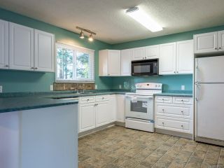 Photo 5: 635 Anderton Rd in COMOX: CV Comox (Town of) House for sale (Comox Valley)  : MLS®# 836026