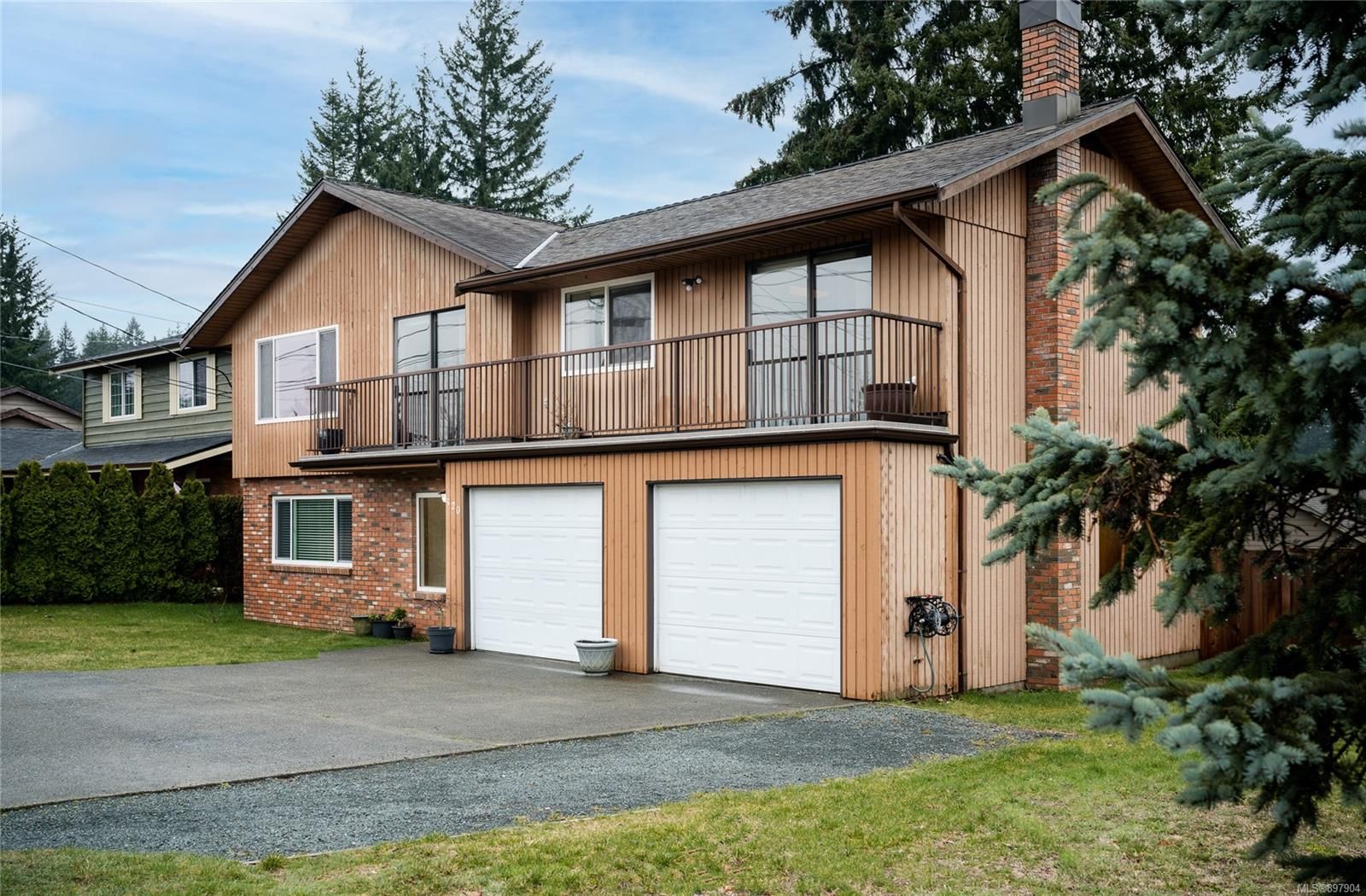 Main Photo: 520 S McPhedran Rd in Campbell River: CR Campbell River Central House for sale : MLS®# 897904