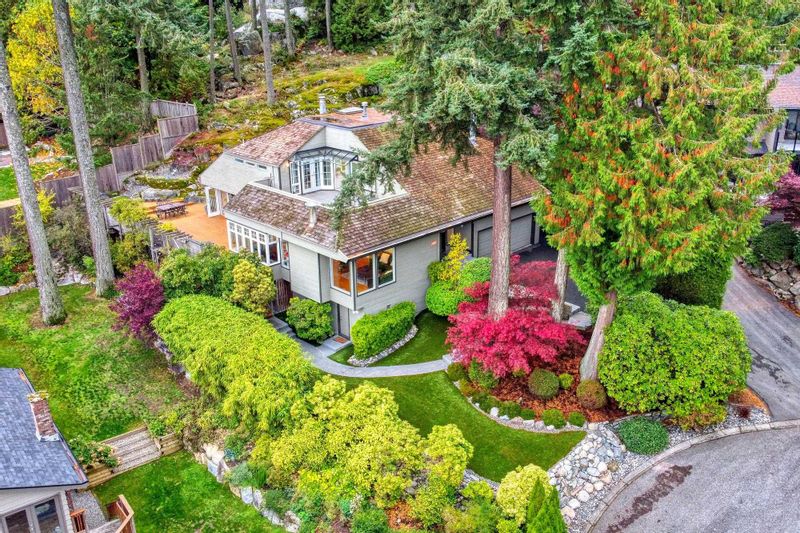 FEATURED LISTING: 4635 CAULFEILD Drive West Vancouver