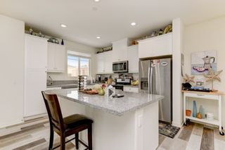 Photo 5: OCEANSIDE House for sale : 4 bedrooms : 4128 Via Del Ray