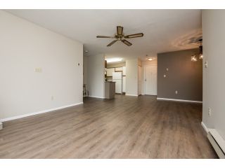 Photo 6: 225 5379 205 Street in Langley: Langley City Condo for sale in "Hertiage Manor" : MLS®# R2070301