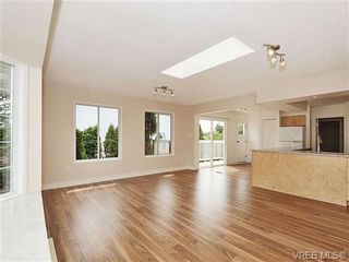 Photo 10: 4350 Okano Pl in VICTORIA: SE Gordon Head House for sale (Saanich East)  : MLS®# 643441