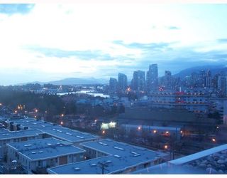 Photo 1: PH3 587 W 7TH Avenue in Vancouver: Fairview VW Condo for sale in "AFFINITI" (Vancouver West)  : MLS®# V696581
