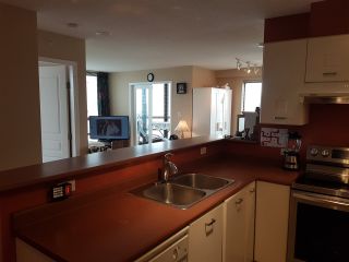 Photo 5: 805 3438 VANNESS Avenue in Vancouver: Collingwood VE Condo for sale in "CENTRO" (Vancouver East)  : MLS®# R2438403