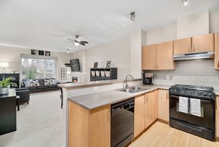 Photo 1: 402 4723 DAWSON Street in Burnaby: Brentwood Park Condo for sale in "COLLAGE" (Burnaby North)  : MLS®# R2465101
