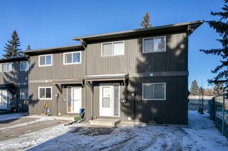 Main Photo: 313 5340 17 Avenue SW in Calgary: Westgate Row/Townhouse for sale : MLS®# A1173272