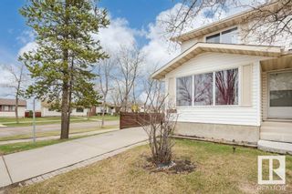 Photo 2: 10305 172 Avenue in Edmonton: Zone 27 House Half Duplex for sale : MLS®# E4292749