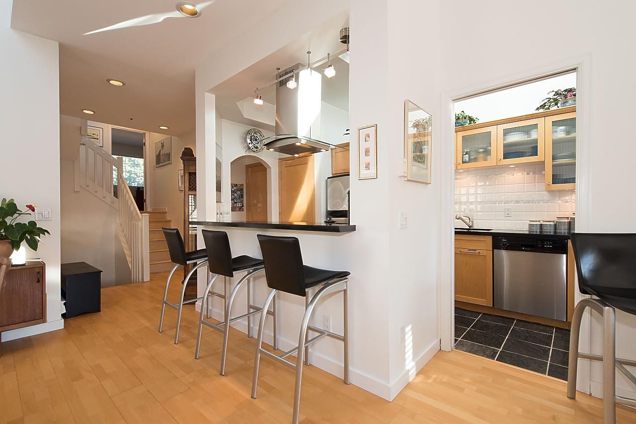 Photo 8: Photos: 1849 W 12TH Avenue in Vancouver: Kitsilano Townhouse for sale (Vancouver West)  : MLS®# R2236443