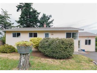 Photo 2: 3398 Hatley Dr in VICTORIA: Co Lagoon House for sale (Colwood)  : MLS®# 674855
